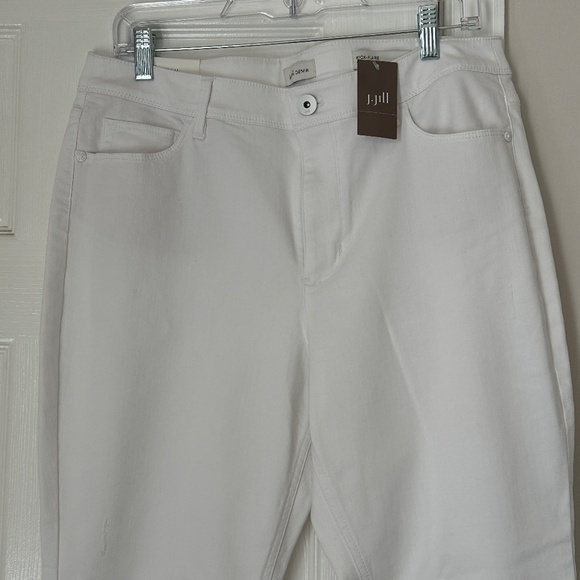 Brand New J. Jill Kick Flare White Jeans Size 14 Petite P Ankle length Raw Hem - Picture 2 of 8
